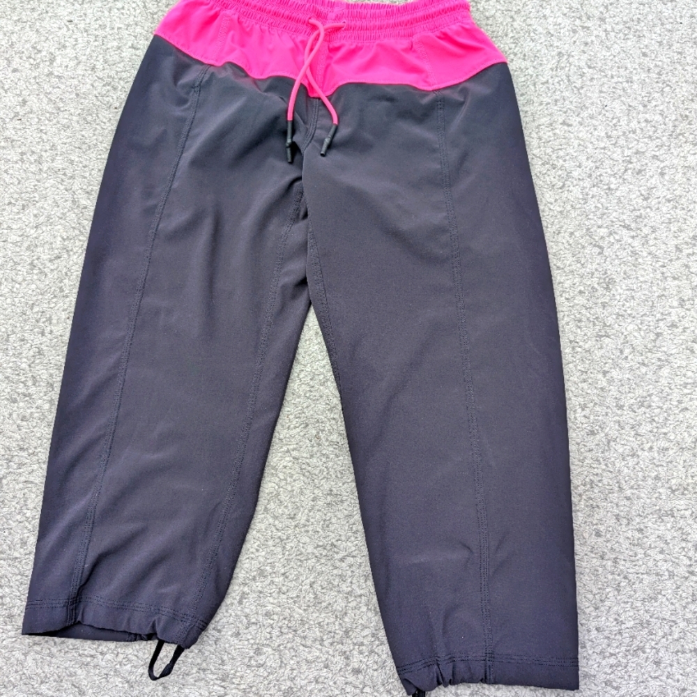 Lululemon Pink and Black Capris